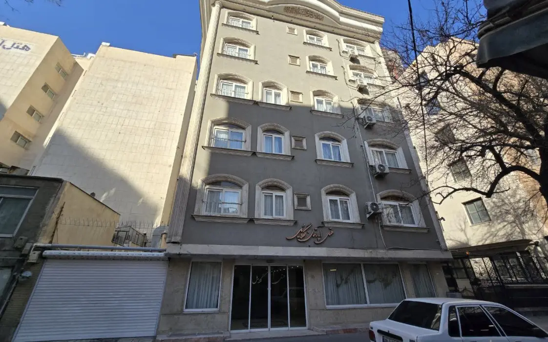 هتل آپارتمان گلایل