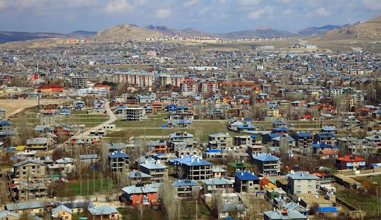 تور زمینی وان